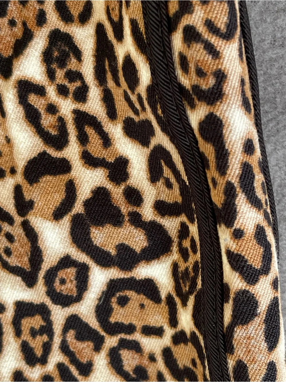 White House Black Market Leopard Print Pencil Skirt In Size 00P